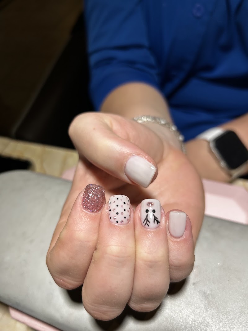 O Nails Spa, nail salon in Mill Hall, PA, photo 4 of 10